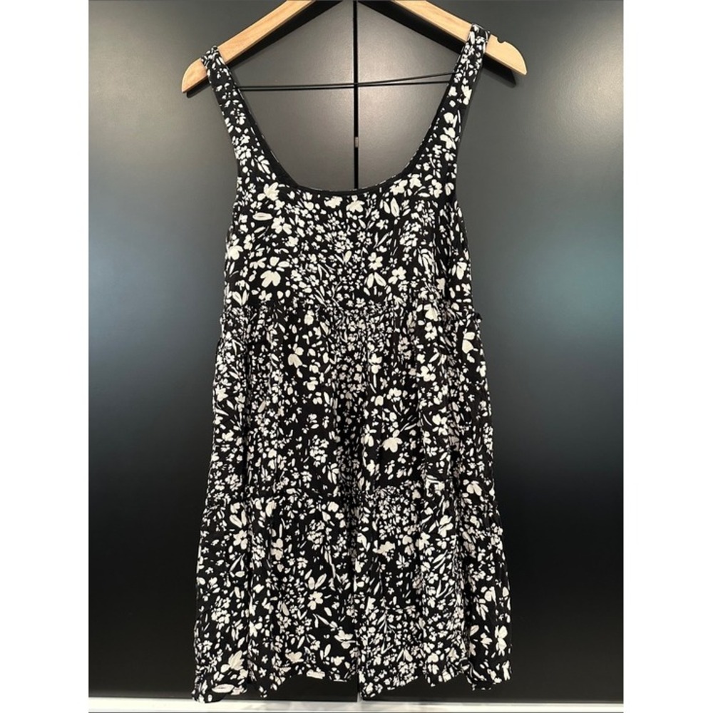 Saltwater Luxe Black White Floral Tiered Mini Dress S3623-W679-BLK Small